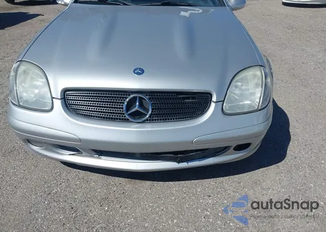 2001 Mercedes-Benz Slk 320 from USA, damaged, VIN WDBKK65F71F210921